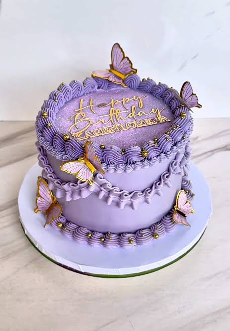 Torta decorada con estilo aesthetic